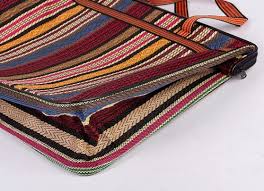 تصویر 1 از کیف مسافرتی گلیمی با کیفیت صادراتی و نقش های نوستالژیک